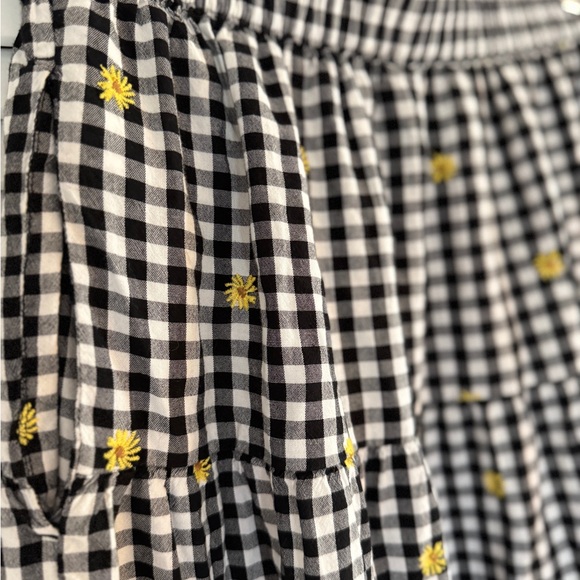 Black and White Gingham Skirt with Yellow Accents - Picture 2 of 2